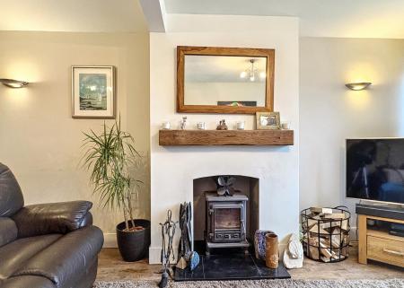 3 bedroom Semi-detached house for sale in Claremont Drive, Ravenstone, LE67