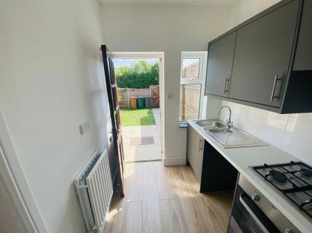 2 bedroom Terraced House to let in Victoria Street, Melbourne, DE73