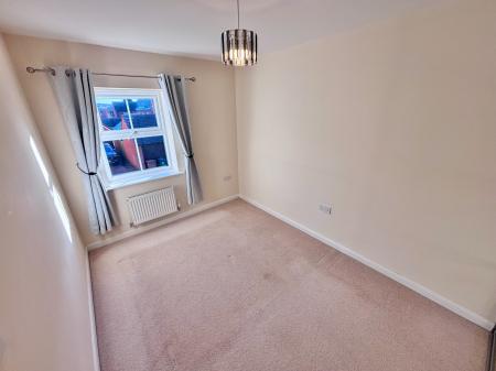 3 bedroom Town house to let in Suffolk Way, Church Gresley, DE11