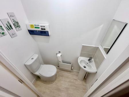 3 bedroom Town house to let in Suffolk Way, Church Gresley, DE11