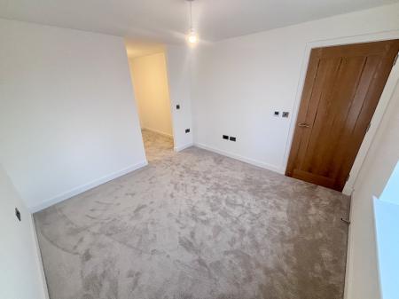 4 bedroom Detached house to let in Holly Croft, Oakthorpe, DE12