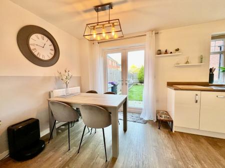 3 bedroom Semi-detached house for sale in Arundel Drive, Grantham, NG31