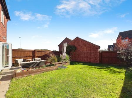 4 bedroom Detached house for sale in Balmoral Drive, Grantham, NG31