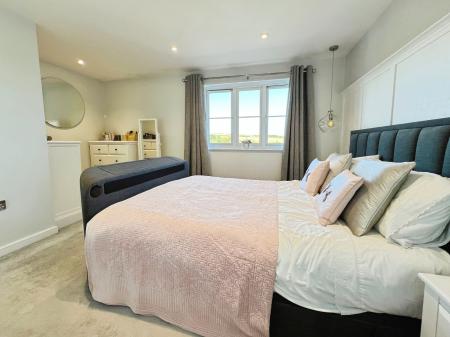 4 bedroom Detached house for sale in Balmoral Drive, Grantham, NG31