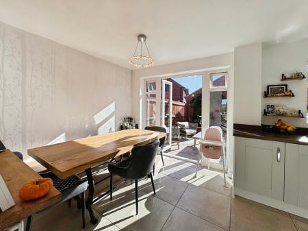 4 bedroom Detached house for sale in Balmoral Drive, Grantham, NG31