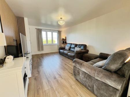 4 bedroom Detached house for sale in Balmoral Drive, Grantham, NG31
