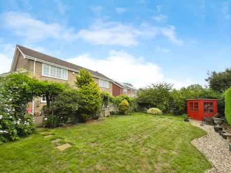 4 bedroom Detached house for sale in Barrowby Road, Grantham, NG31