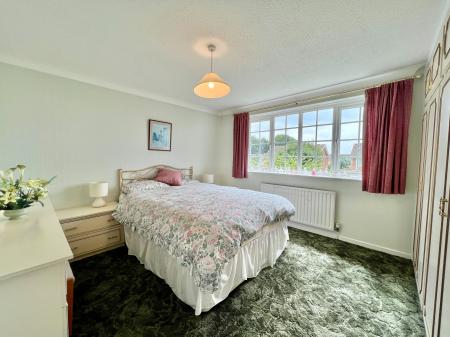 4 bedroom Detached house for sale in Barrowby Road, Grantham, NG31