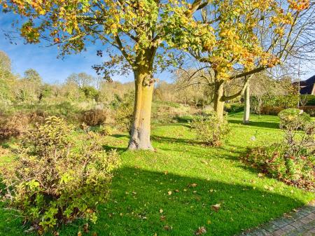 4 bedroom Detached house for sale in Belton Grove, Grantham, NG31