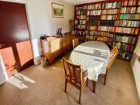 4 bedroom Detached house for sale in Belton Grove, Grantham, NG31