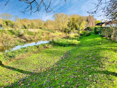 4 bedroom Detached house for sale in Belton Grove, Grantham, NG31