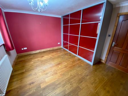 4 bedroom Detached house for sale in Bennington Close, Long Bennington, Newark, NG23