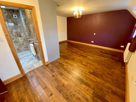 4 bedroom Detached house for sale in Bennington Close, Long Bennington, Newark, NG23