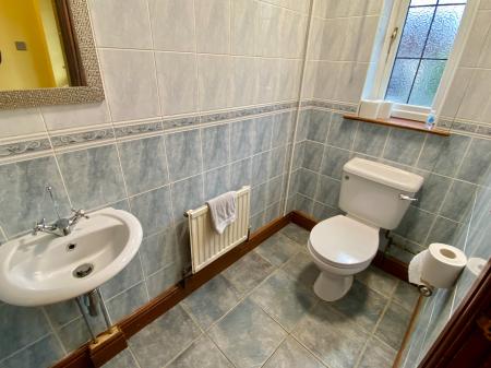 4 bedroom Detached house for sale in Bennington Close, Long Bennington, Newark, NG23