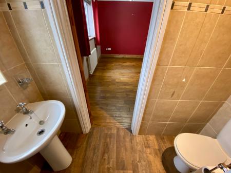 4 bedroom Detached house for sale in Bennington Close, Long Bennington, Newark, NG23