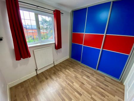 4 bedroom Detached house for sale in Bennington Close, Long Bennington, Newark, NG23