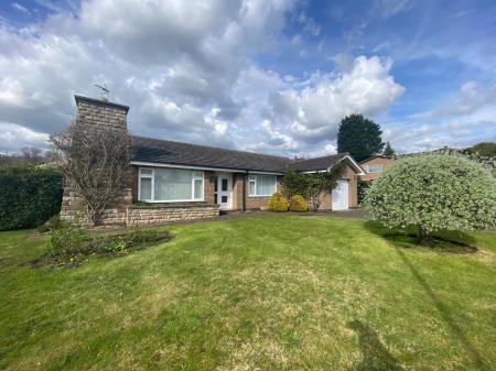 2 bedroom Detached bungalow for sale in Hillside Drive, Grantham, NG31