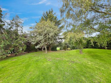 4 bedroom Detached house for sale in Main Street, Foston, Grantham, NG32