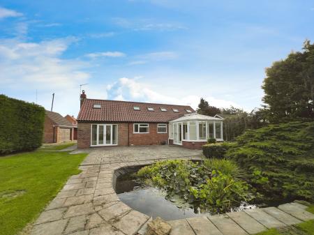 4 bedroom Detached house for sale in Main Street, Foston, Grantham, NG32
