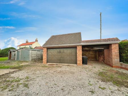 4 bedroom Detached house for sale in Main Street, Foston, Grantham, NG32