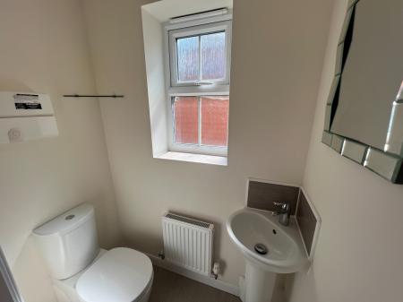 2 bedroom End of terrace house for sale in Peveril Place, Grantham, NG31