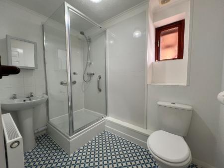 2 bedroom Flat for sale in Rugby Court, Grantham, NG31