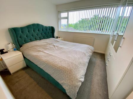 3 bedroom Semi-detached house for sale in Saltersford Grove, Grantham, NG31