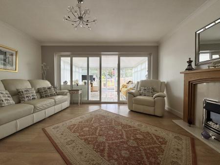 2 bedroom Bungalow for sale in Saltersford Road, Grantham, NG31