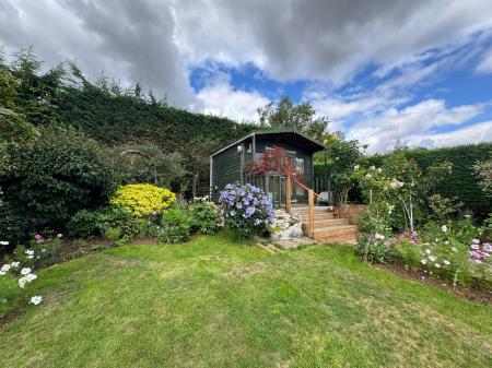 2 bedroom Bungalow for sale in Saltersford Road, Grantham, NG31