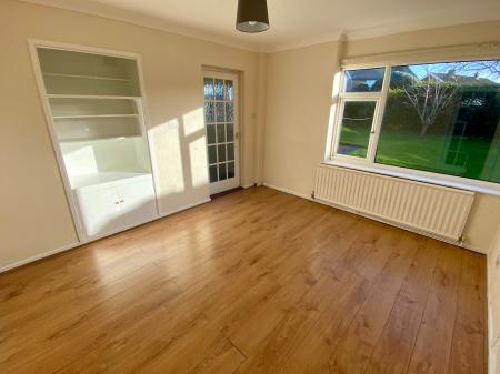 3 bedroom Semi-detached house for sale in Dale Road, Grantham, NG31