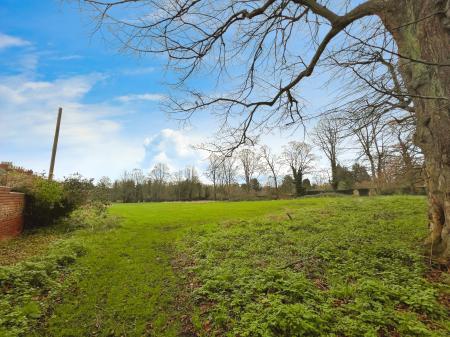 4 bedroom End of terrace house for sale in Castlegate, Grantham, NG31