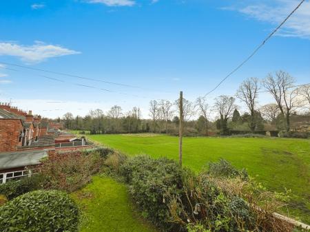 4 bedroom End of terrace house for sale in Castlegate, Grantham, NG31