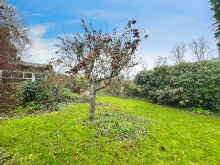 4 bedroom End of terrace house for sale in Castlegate, Grantham, NG31