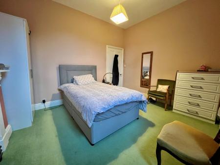 4 bedroom End of terrace house for sale in Castlegate, Grantham, NG31