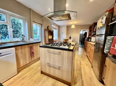 4 bedroom End of terrace house for sale in Castlegate, Grantham, NG31