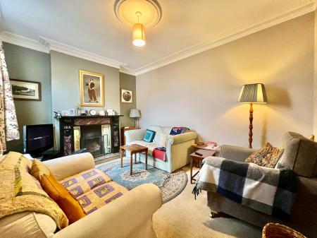 4 bedroom End of terrace house for sale in Castlegate, Grantham, NG31