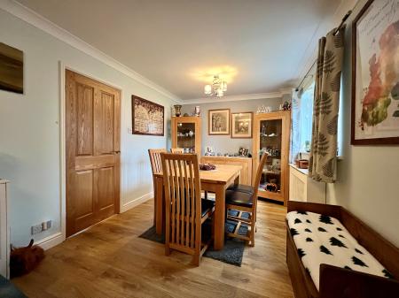 3 bedroom Detached house for sale in Baysdale Grove, Grantham, NG31