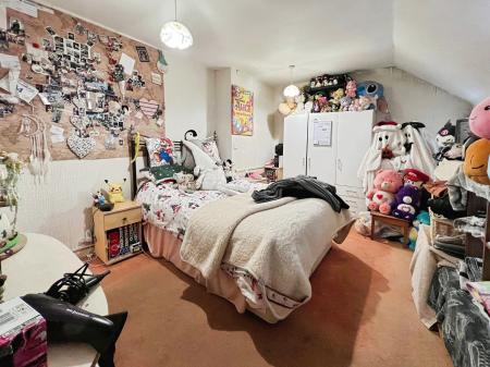 2 bedroom Terraced House for sale in Cowes Road, Grantham, Grantham, NG31