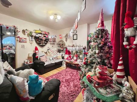 2 bedroom Terraced House for sale in Cowes Road, Grantham, Grantham, NG31