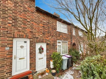 2 bedroom Terraced House for sale in Cowes Road, Grantham, Grantham, NG31