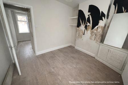 2 bedroom Terraced House for sale in Dudley Road, Grantham, NG31