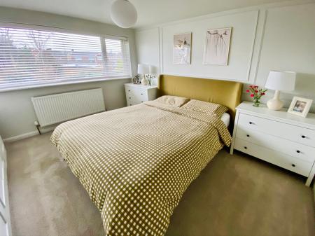 3 bedroom Semi-detached house for sale in Westerdale Road, Grantham, NG31