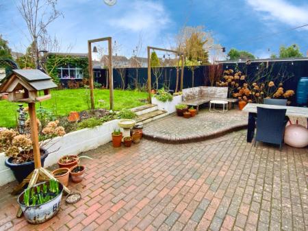 3 bedroom Semi-detached house for sale in Westerdale Road, Grantham, NG31