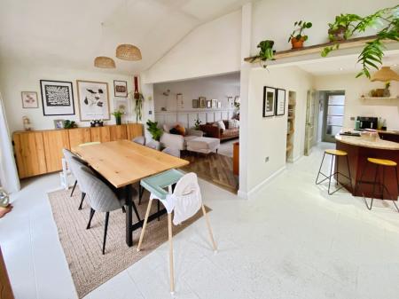 3 bedroom Semi-detached house for sale in Westerdale Road, Grantham, NG31