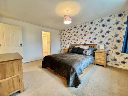 5 bedroom Detached house for sale in Barrowby Road, Grantham, NG31