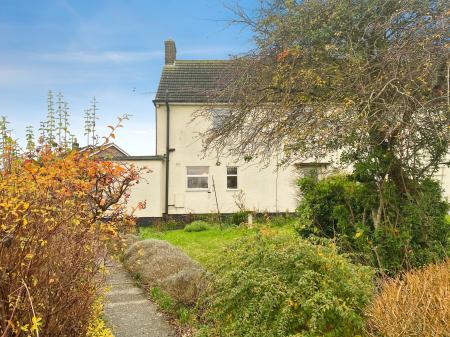 3 bedroom Semi-detached house for sale in The Crescent, Wilsford, NG32