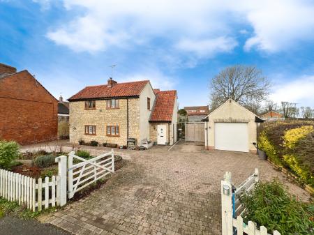 Newton Way, Woolsthorpe By Colsterworth, Grantham, NG33