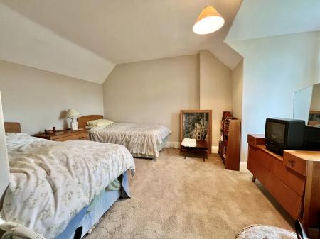 3 bedroom Detached house for sale in Hill Avenue, Grantham, NG31