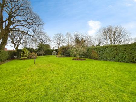 3 bedroom Detached house for sale in Hill Avenue, Grantham, NG31