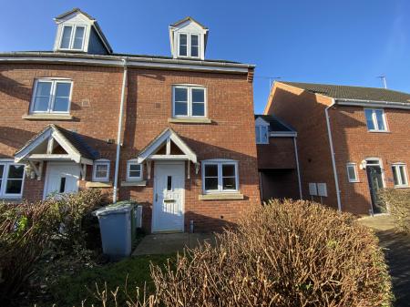 Claricoates Drive, Coddington, NG24